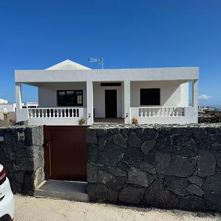 Vineyard House *